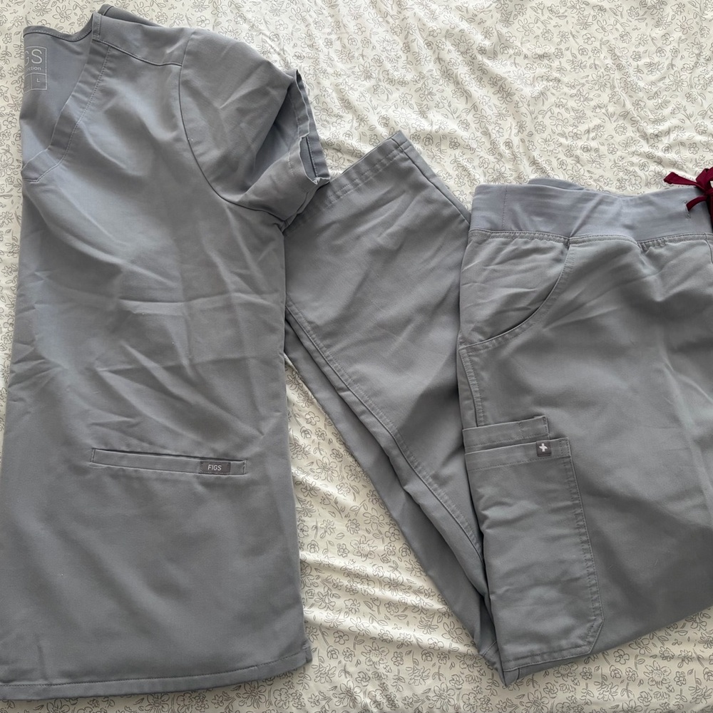 Gray figs scrub set